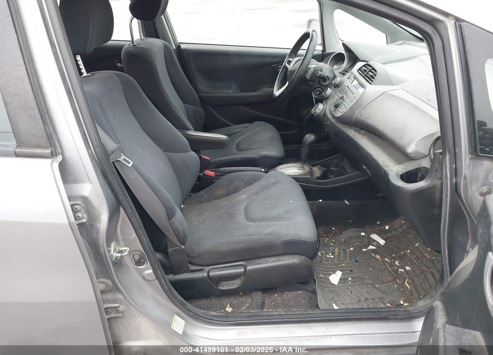 2009 HONDA FIT VIN: JHMGE88429C001697