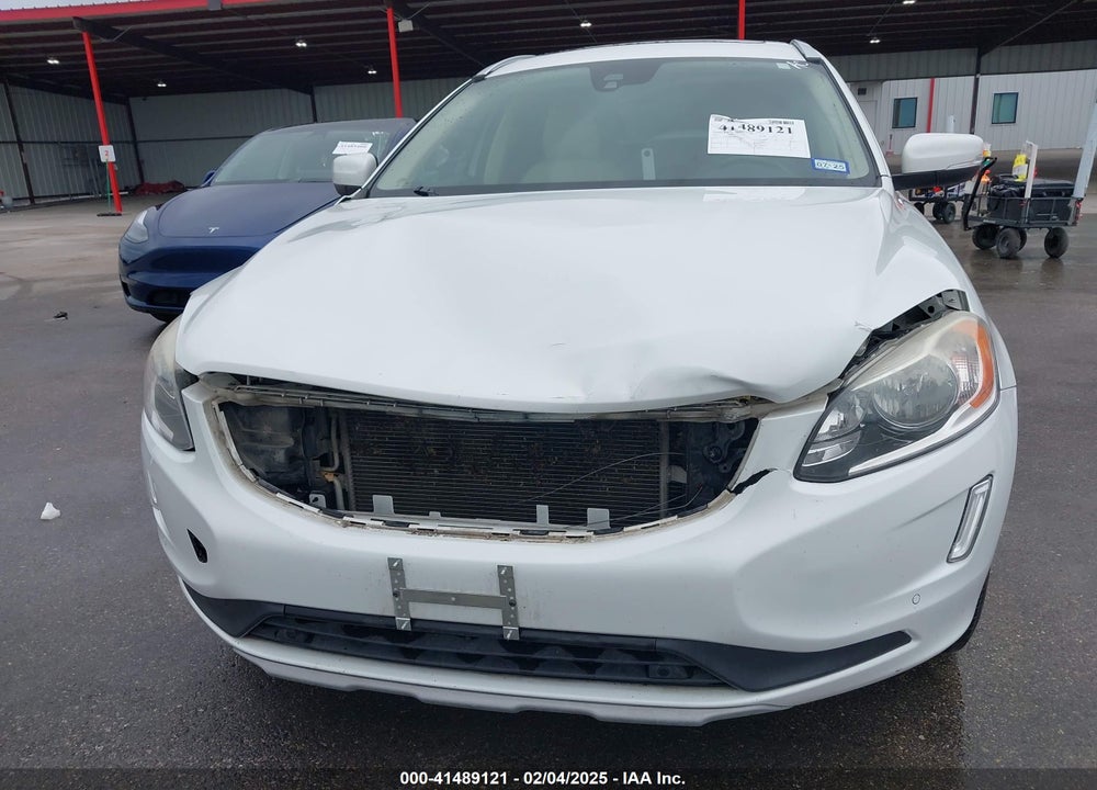 2017 VOLVO XC60 T5 INSCRIPTION VIN: YV440MDU8H2034979