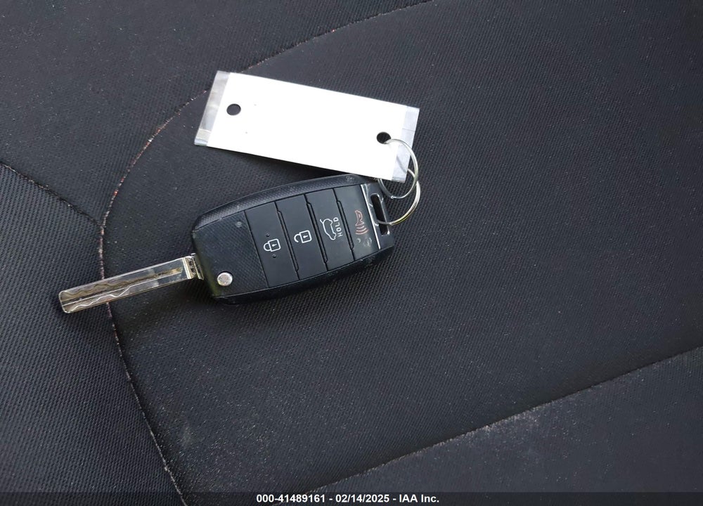 2018 KIA SOUL VIN: KNDJN2A27J7511683