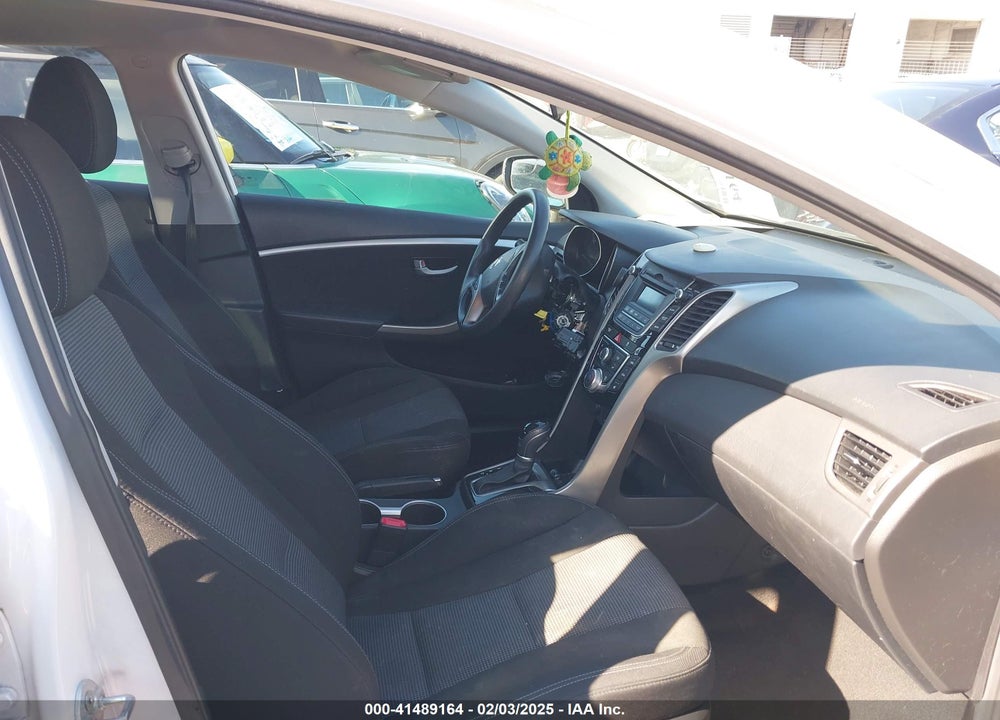2016 HYUNDAI ELANTRA GT VIN: KMHD35LH3GU285900