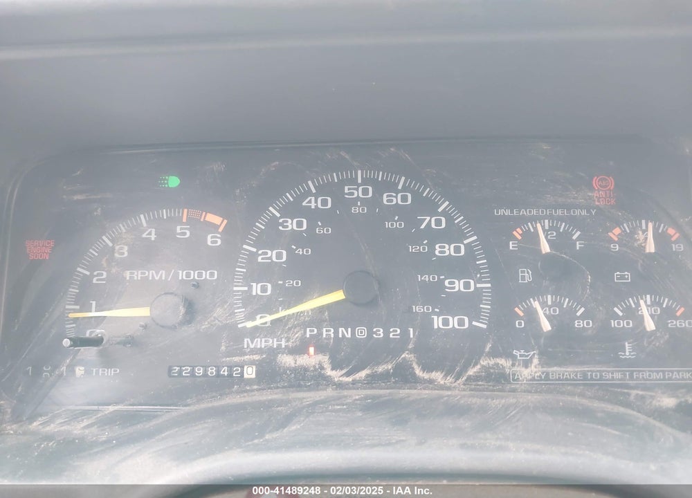 1996 CHEVROLET SUBURBAN K1500 VIN: 3GNFK16R8TG158383