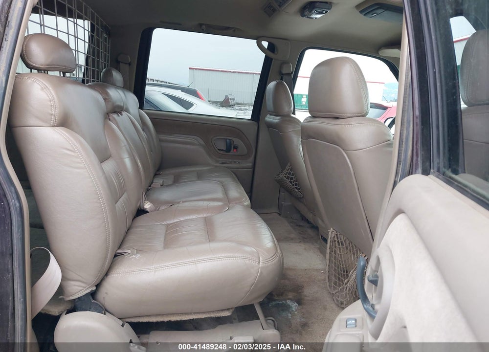 1996 CHEVROLET SUBURBAN K1500 VIN: 3GNFK16R8TG158383