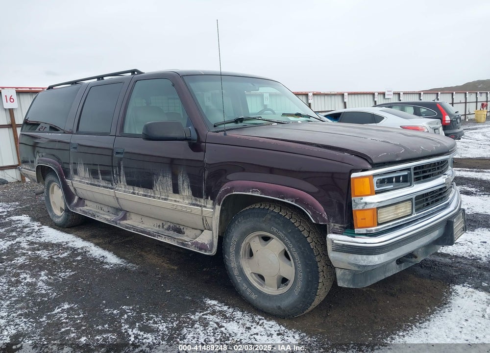 1996 CHEVROLET SUBURBAN K1500 VIN: 3GNFK16R8TG158383
