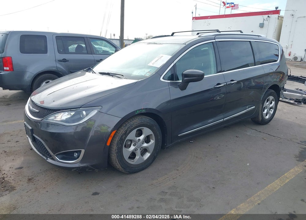 2017 CHRYSLER PACIFICA TOURING L PLUS VIN: 2C4RC1EG0HR511140