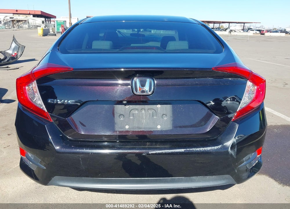 2018 HONDA CIVIC LX VIN: 2HGFC2F58JH574439