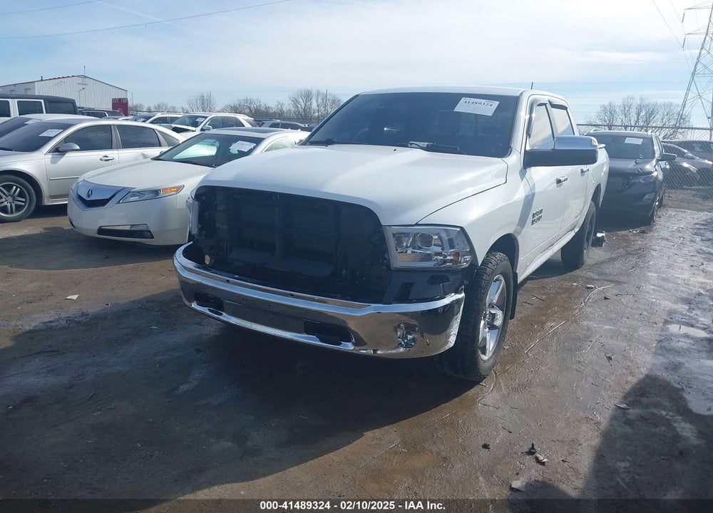 2015 RAM 1500 VIN: 1C6RR7LT2FS678572