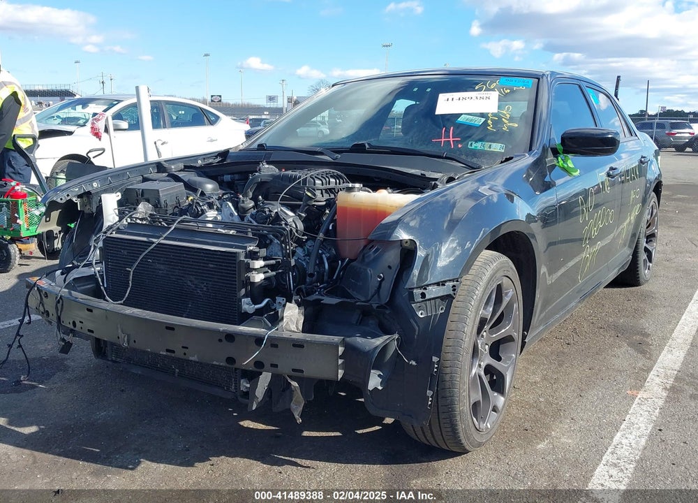 2019 CHRYSLER 300 VIN: 2C3CCABG3KH566001