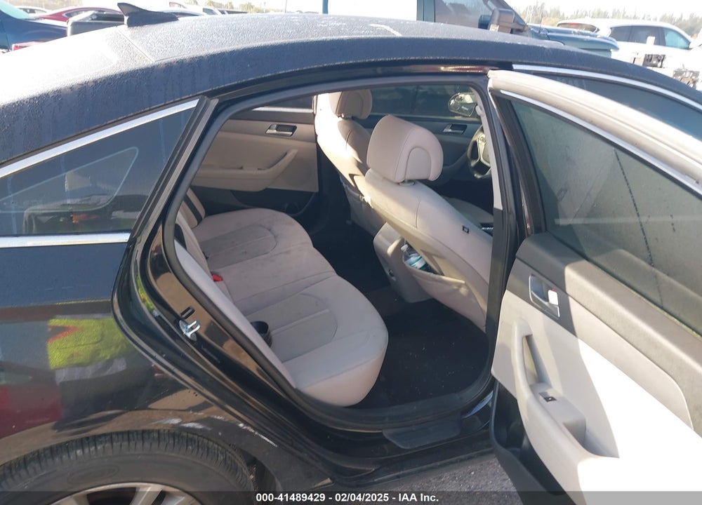 2017 HYUNDAI SONATA VIN: 5NPE24AF0HH584974