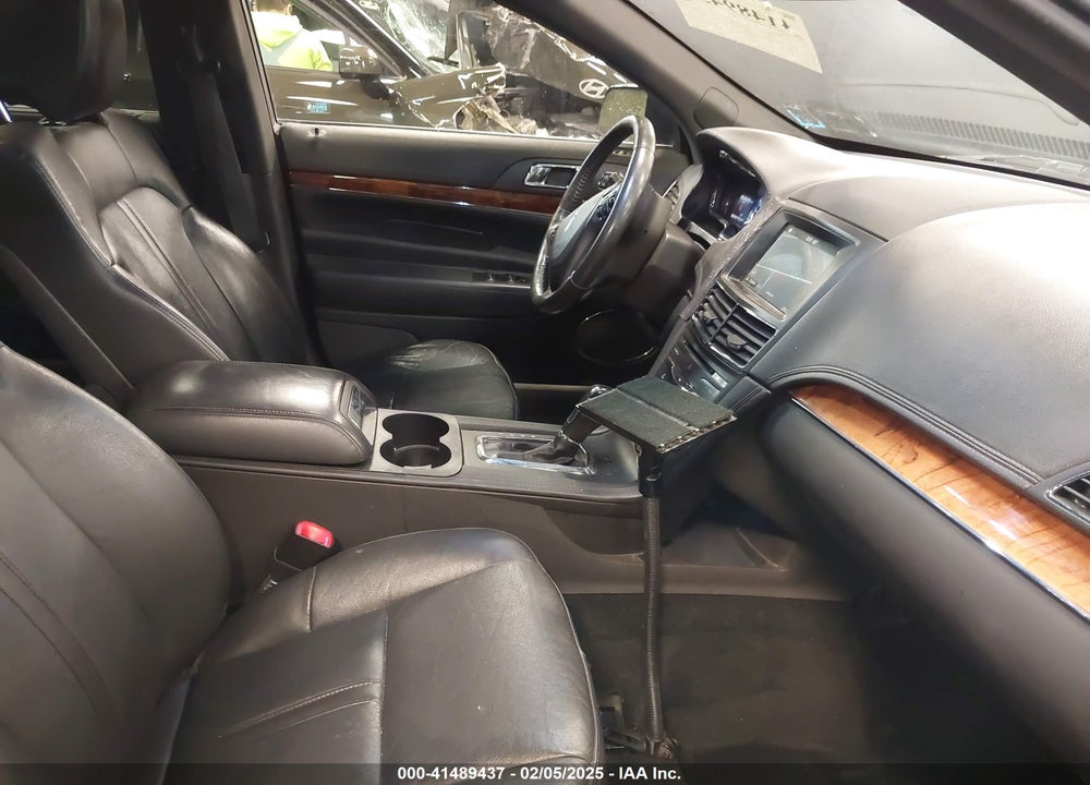 2018 LINCOLN MKT LIVERY VIN: 2LMHJ5NK8JBL02014