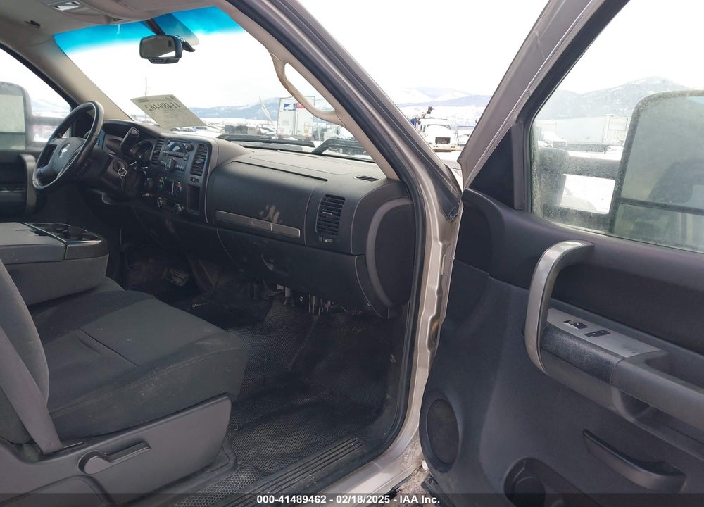 2008 CHEVROLET SILVERADO 2500HD VIN: 1GCHK23678F207860