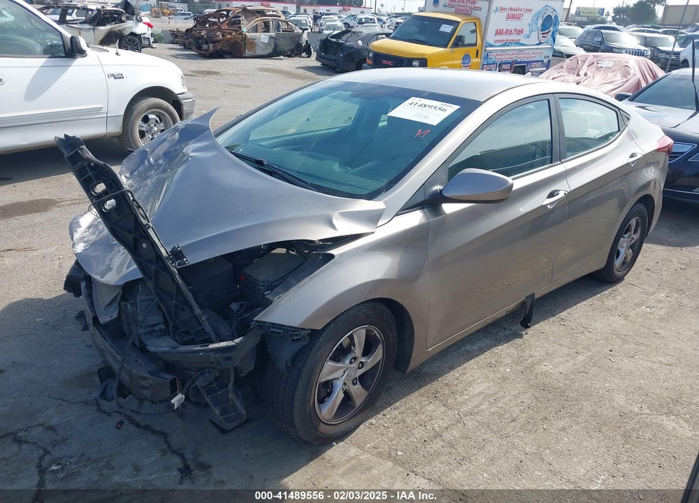 2014 HYUNDAI ELANTRA VIN: 5NPDH4AE7EH530472