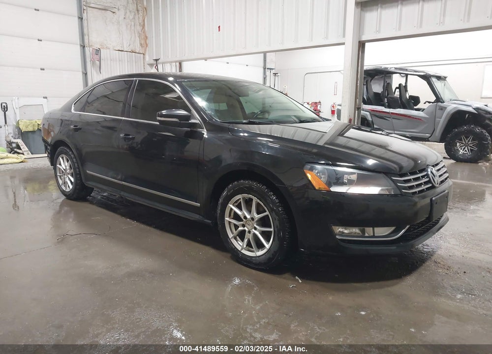 2015 VOLKSWAGEN PASSAT 2.0L TDI SEL PREMIUM VIN: 1VWCV7A30FC044066