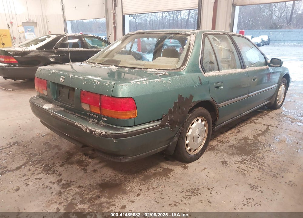 1993 HONDA ACCORD EX VIN: 1HGCB7579PA137918
