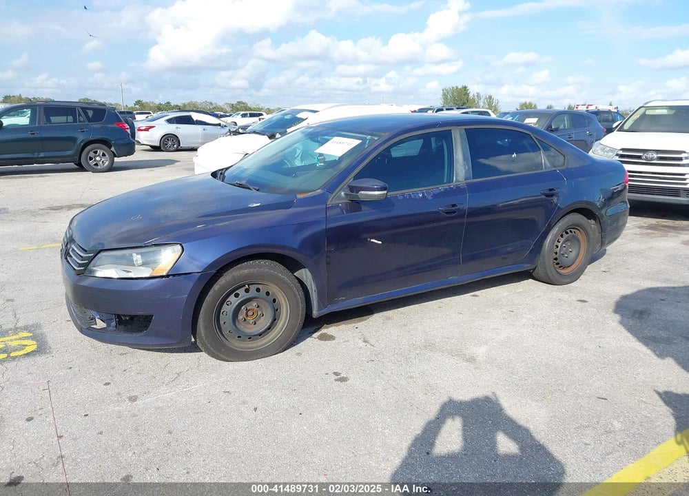 2013 VOLKSWAGEN PASSAT VIN: 1VWAP7A37DC053930