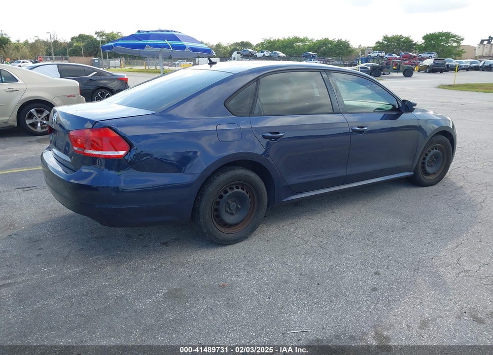 2013 VOLKSWAGEN PASSAT VIN: 1VWAP7A37DC053930