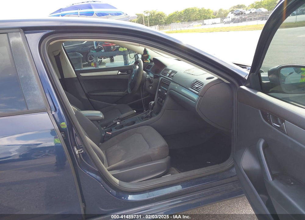 2013 VOLKSWAGEN PASSAT VIN: 1VWAP7A37DC053930