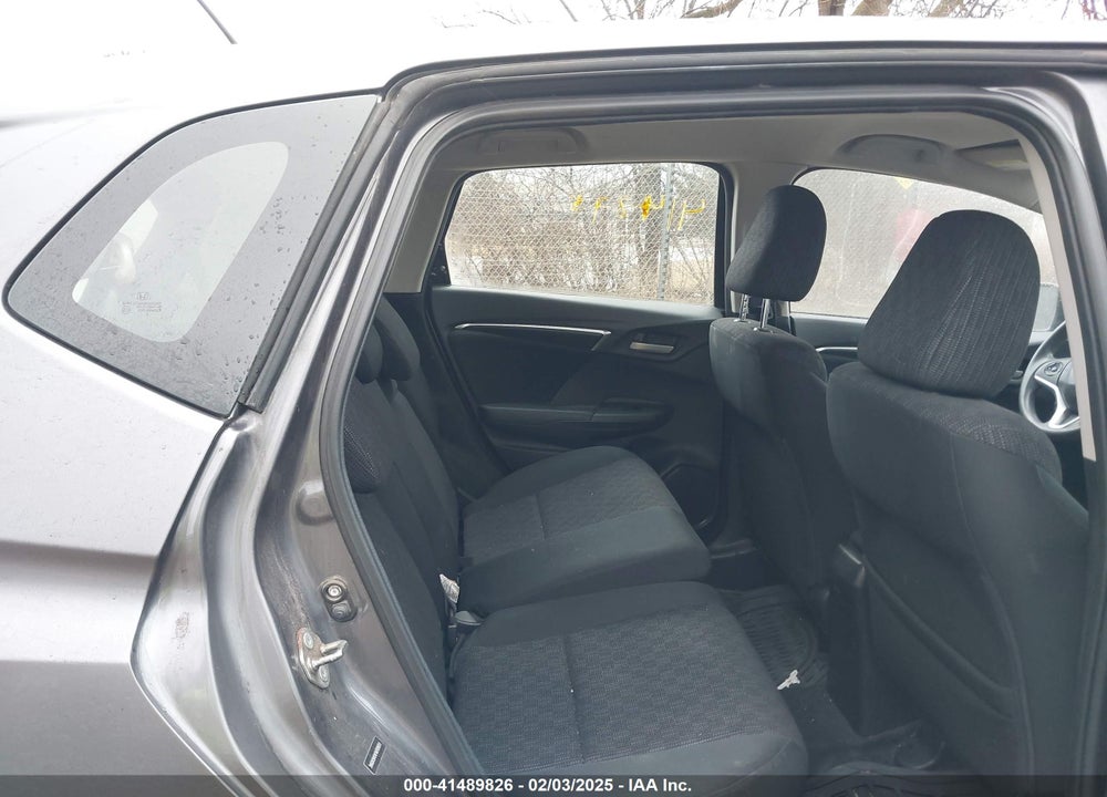 2015 HONDA FIT VIN: 3HGGK5H5XFM765651
