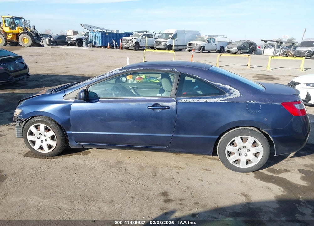 2011 HONDA CIVIC LX VIN: 2HGFG1B68BH517608