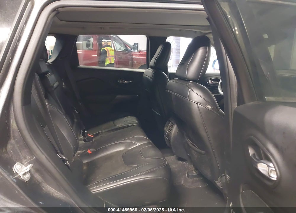 2019 JEEP CHEROKEE LATITUDE PLUS 4X4 VIN: 1C4PJMLX1KD272810