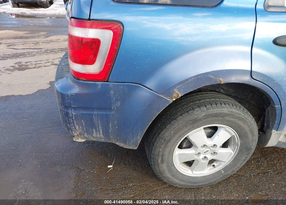 2009 FORD ESCAPE XLT VIN: 1FMCU03789KA08841