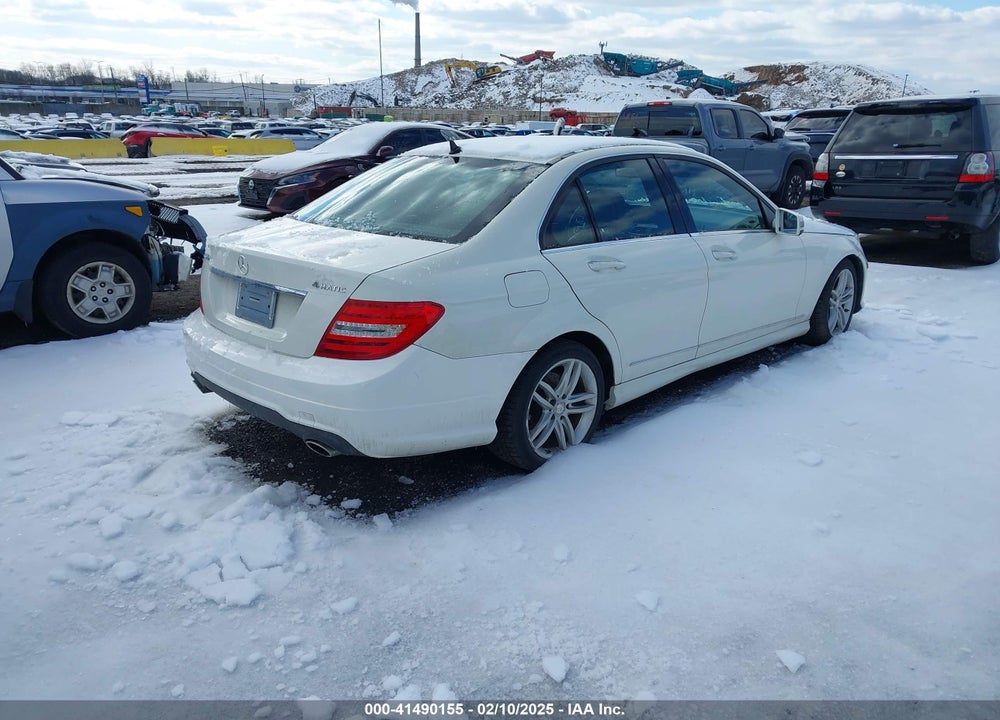 2012 MERCEDES-BENZ C 300 LUXURY 4MATIC/SPORT 4MATIC VIN: WDDGF8BB3CA708080