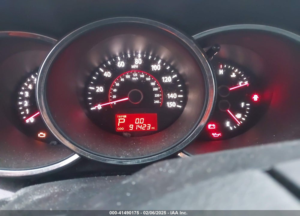 2011 KIA SORENTO LX VIN: 5XYKTCA18BG174310