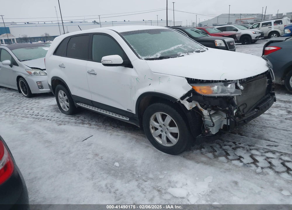 2011 KIA SORENTO LX VIN: 5XYKTCA18BG174310