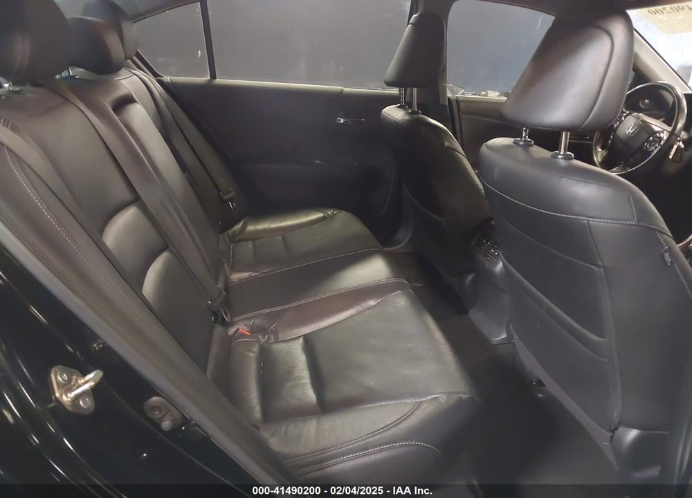 2016 HONDA ACCORD VIN: 1HGCR3F9XGA027156