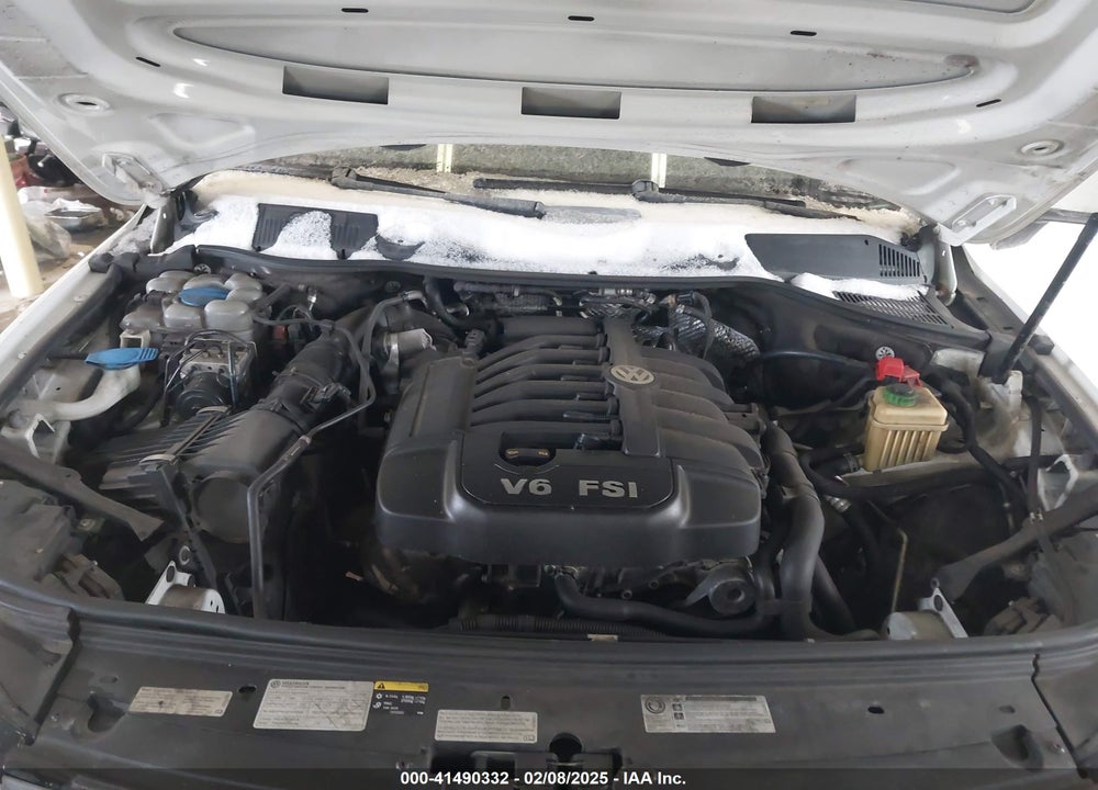 2015 VOLKSWAGEN TOUAREG V6 LUX VIN: WVGEF9BPXFD007473