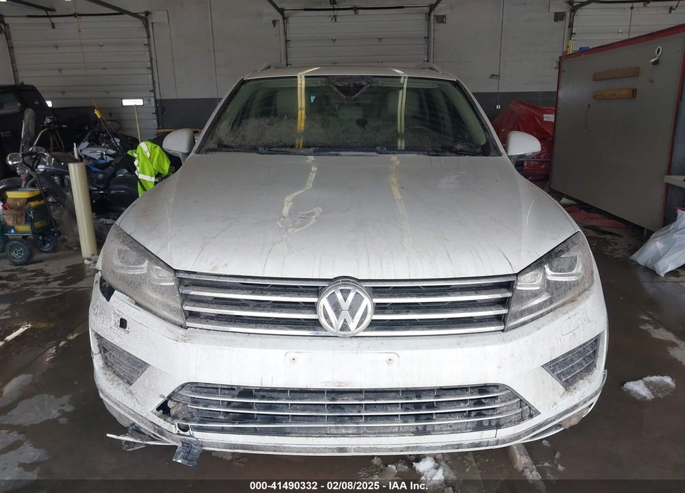 2015 VOLKSWAGEN TOUAREG V6 LUX VIN: WVGEF9BPXFD007473