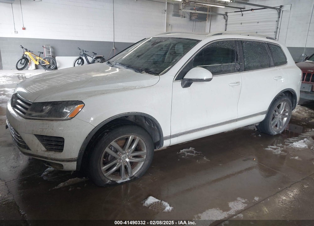 2015 VOLKSWAGEN TOUAREG V6 LUX VIN: WVGEF9BPXFD007473
