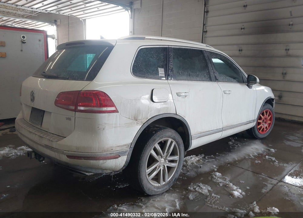 2015 VOLKSWAGEN TOUAREG V6 LUX VIN: WVGEF9BPXFD007473