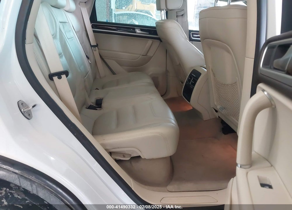 2015 VOLKSWAGEN TOUAREG V6 LUX VIN: WVGEF9BPXFD007473