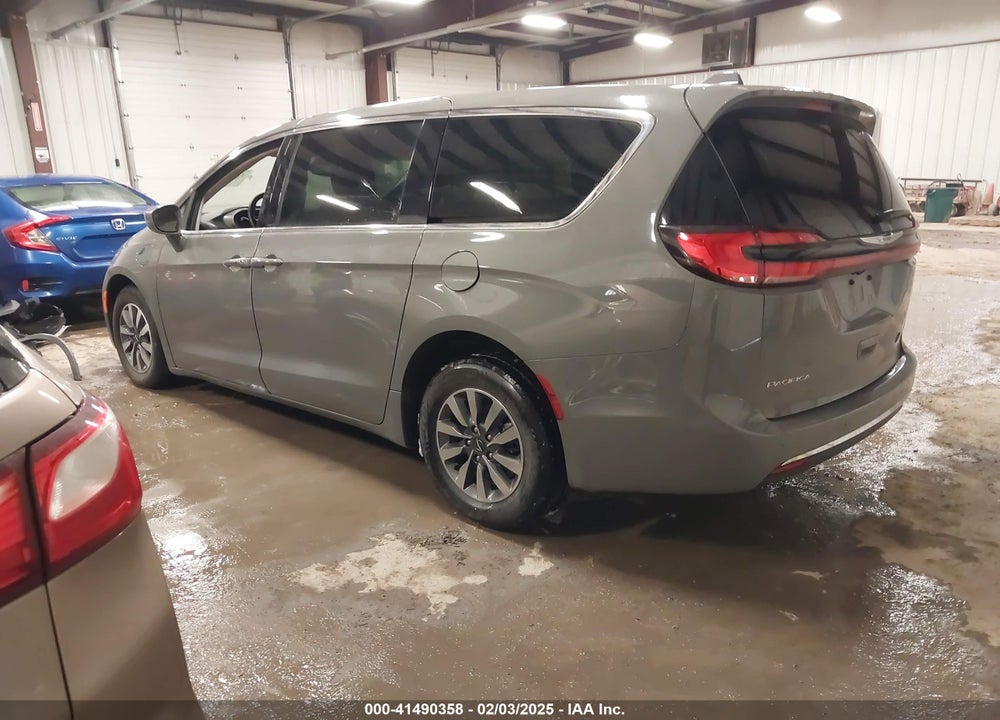 2022 CHRYSLER PACIFICA HYBRID TOURING L VIN: 2C4RC1L74NR134875