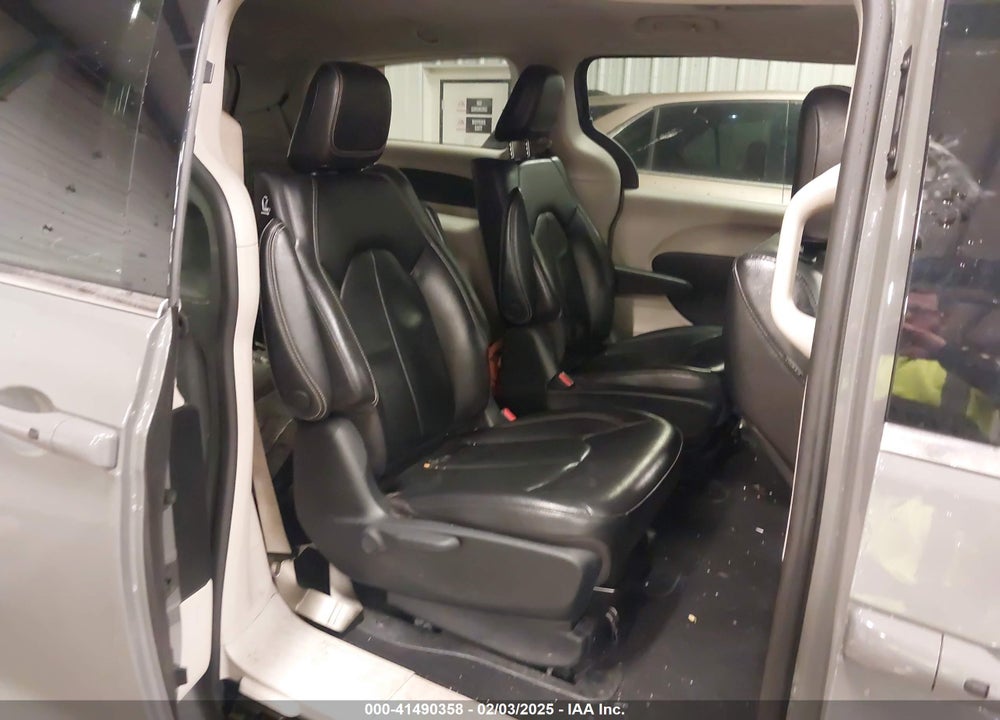 2022 CHRYSLER PACIFICA HYBRID TOURING L VIN: 2C4RC1L74NR134875