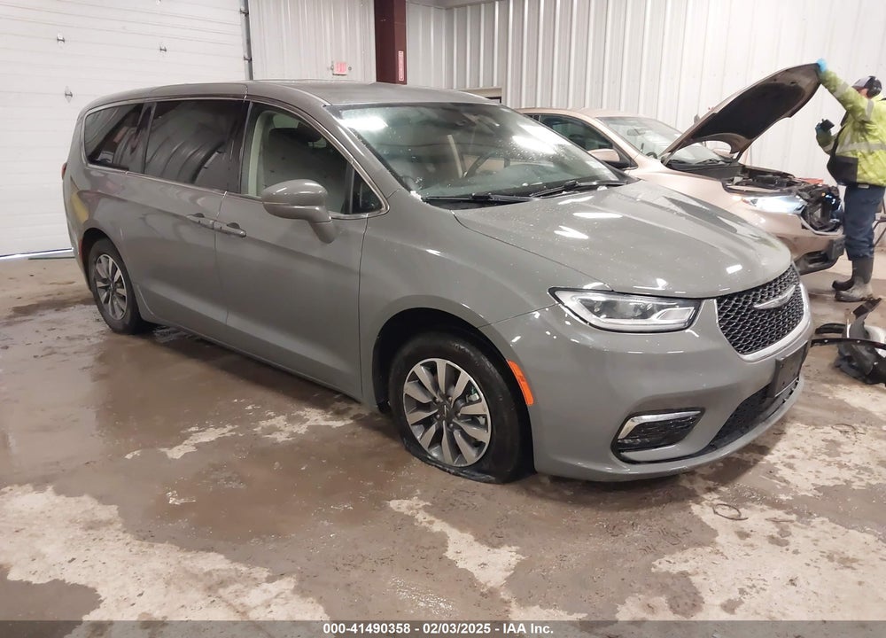 2022 CHRYSLER PACIFICA HYBRID TOURING L VIN: 2C4RC1L74NR134875