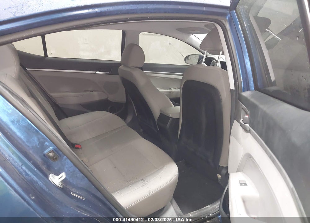 2019 HYUNDAI ELANTRA VIN: 5NPD74LF4KH474737