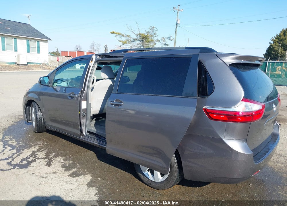 2016 TOYOTA SIENNA LE 8 PASSENGER VIN: 5TDKK3DC2GS726247