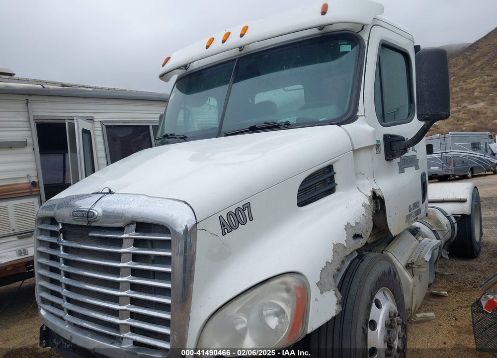 2015 FREIGHTLINER CASCADIA 113 VIN: 3AKBGADVXFSGB5870