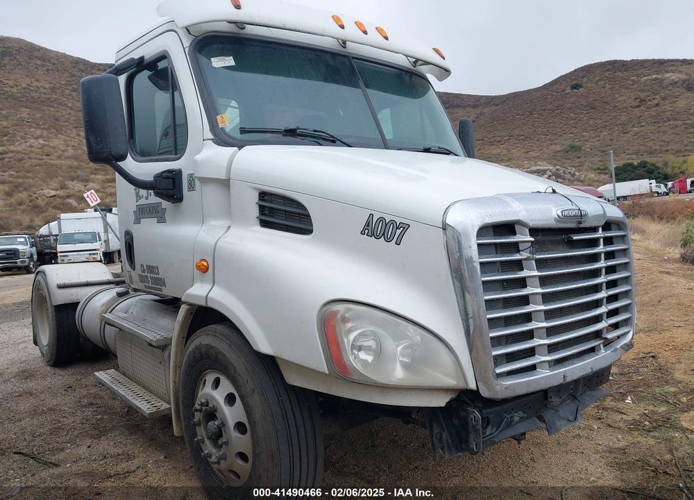 2015 FREIGHTLINER CASCADIA 113 VIN: 3AKBGADVXFSGB5870