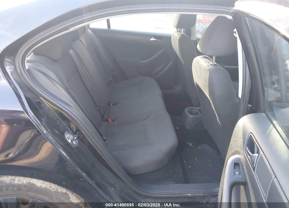 2011 VOLKSWAGEN JETTA VIN: 3VW2K7AJ2BM338838