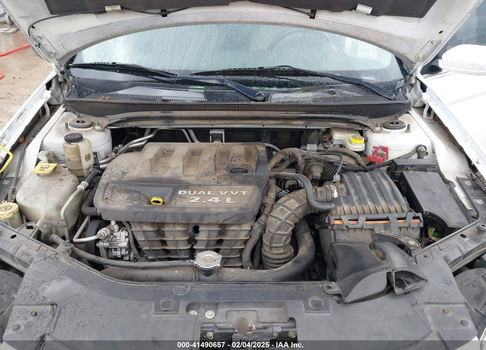 2011 CHRYSLER 200 VIN: 1C3BC1FB2BN547652