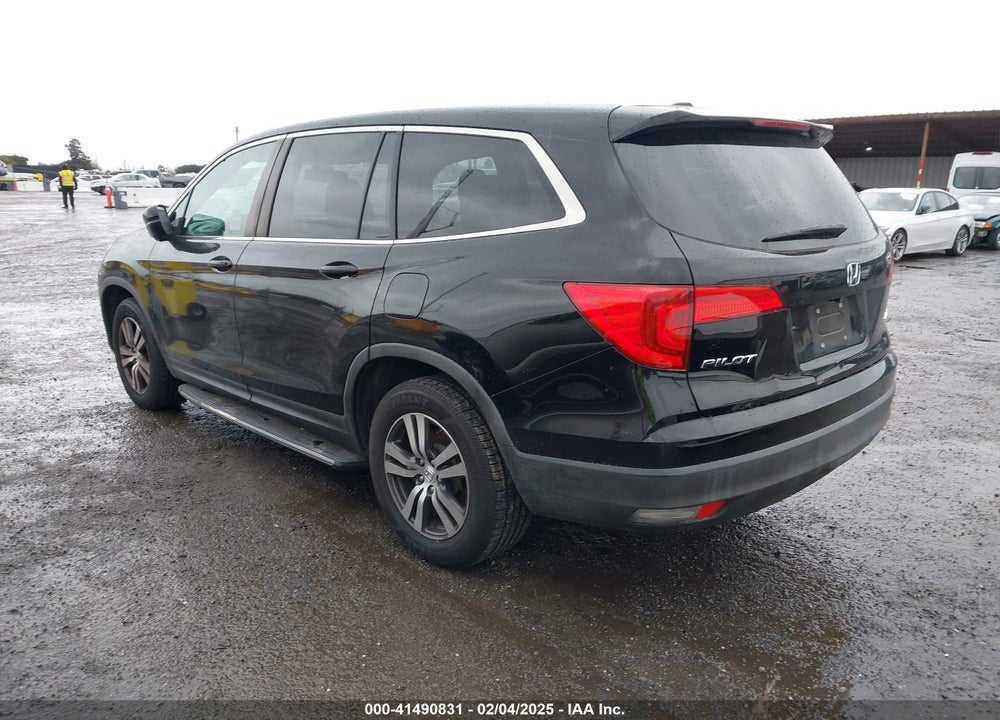 2017 HONDA PILOT EX-L VIN: 5FNYF6H50HB018452