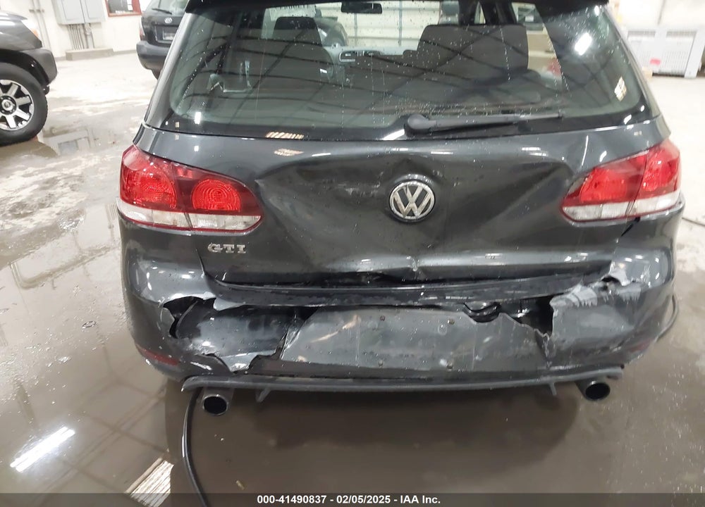 2014 VOLKSWAGEN GTI VIN: WVWGD7AJ6EW002276