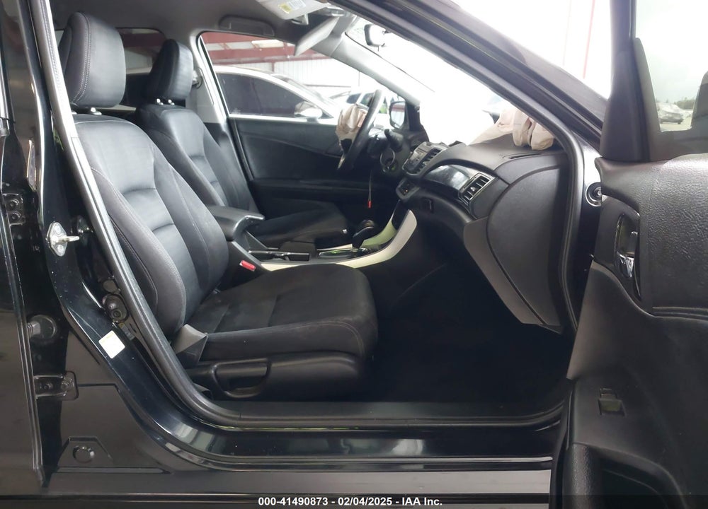 2015 HONDA ACCORD VIN: 1HGCR2F56FA134114