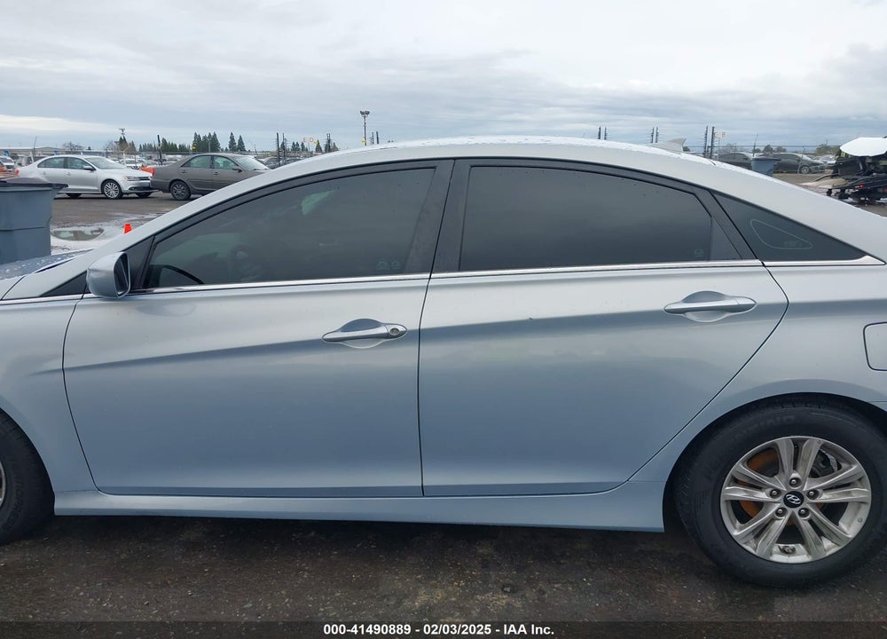 2014 HYUNDAI SONATA VIN: 5NPEB4AC8EH859590