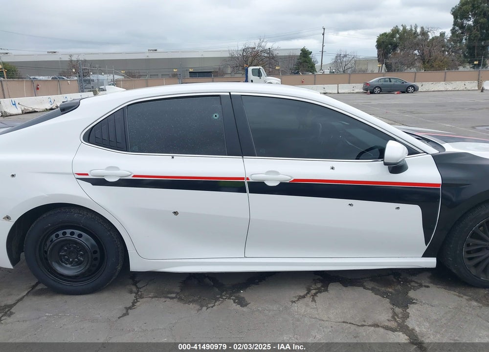 2019 TOYOTA CAMRY VIN: 4T1B11HK4KU217995