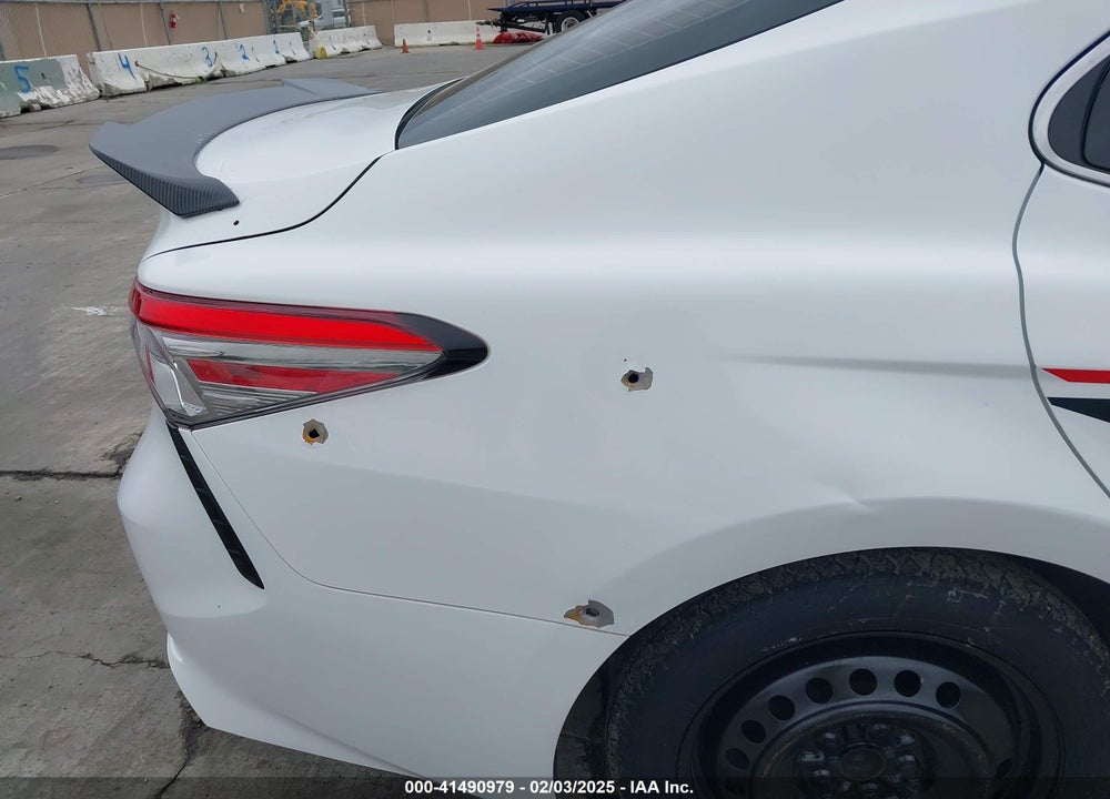 2019 TOYOTA CAMRY VIN: 4T1B11HK4KU217995