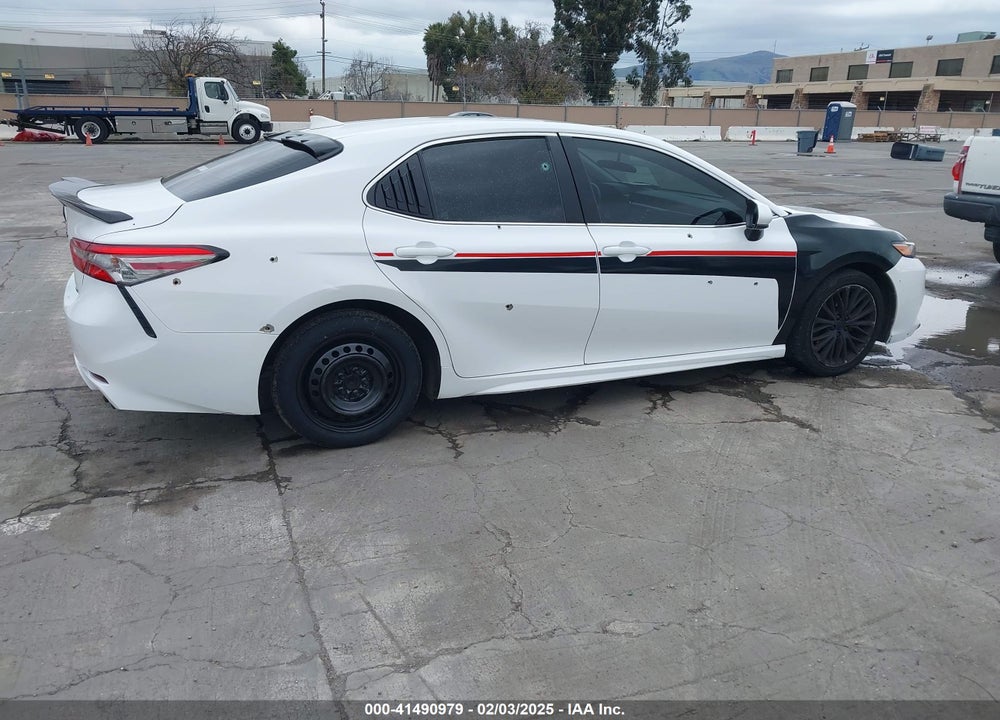 2019 TOYOTA CAMRY VIN: 4T1B11HK4KU217995