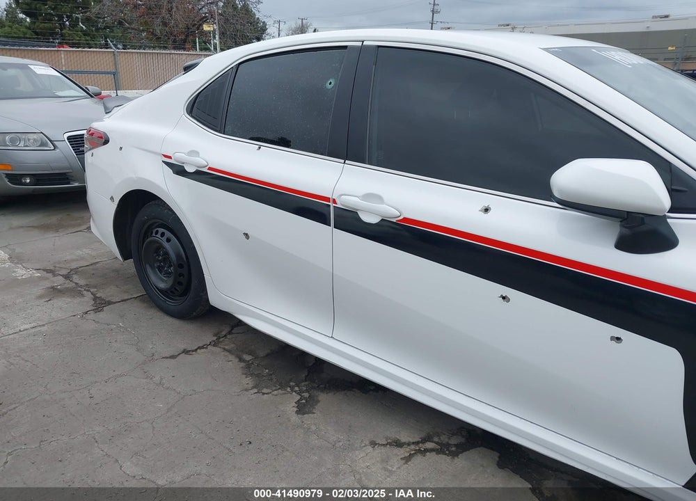 2019 TOYOTA CAMRY VIN: 4T1B11HK4KU217995